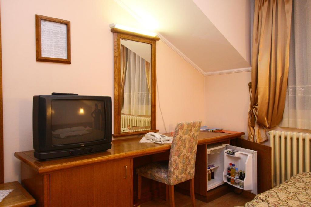 Garni Hotel Pbg Subotica Oda fotoğraf