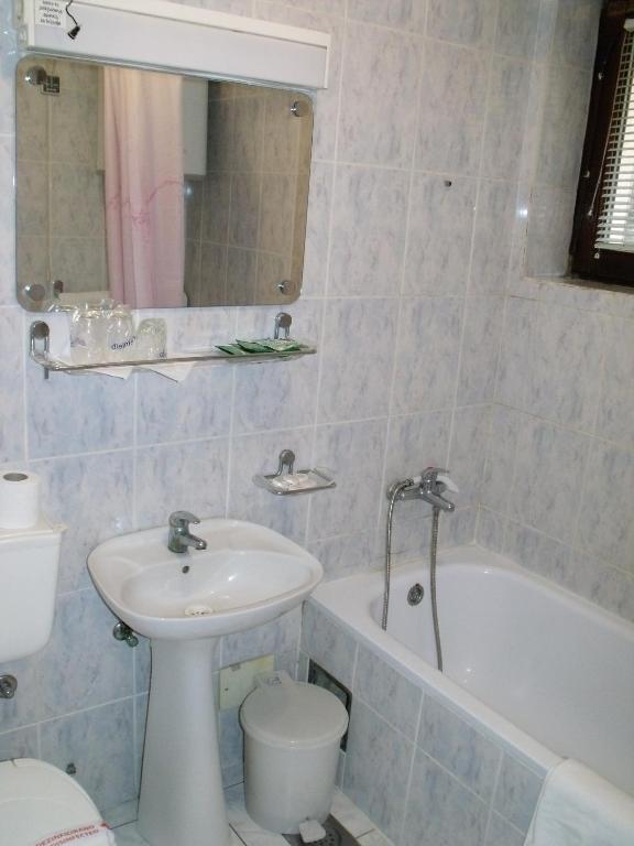 Garni Hotel Pbg Subotica Oda fotoğraf