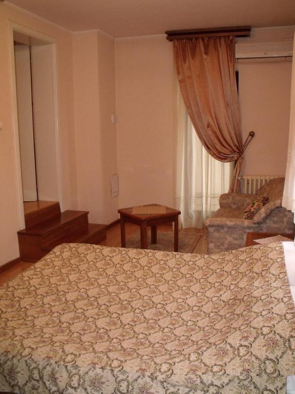 Garni Hotel Pbg Subotica Oda fotoğraf
