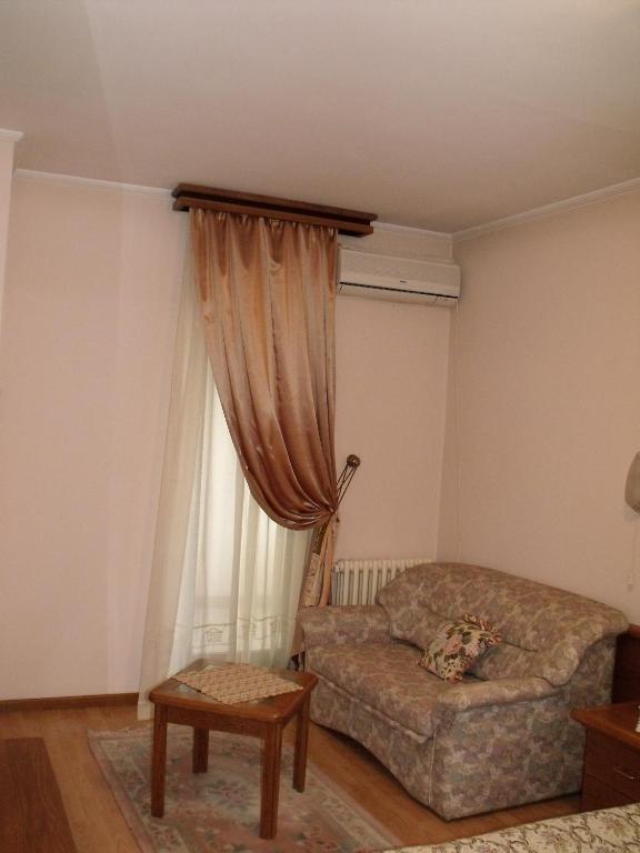 Garni Hotel Pbg Subotica Oda fotoğraf